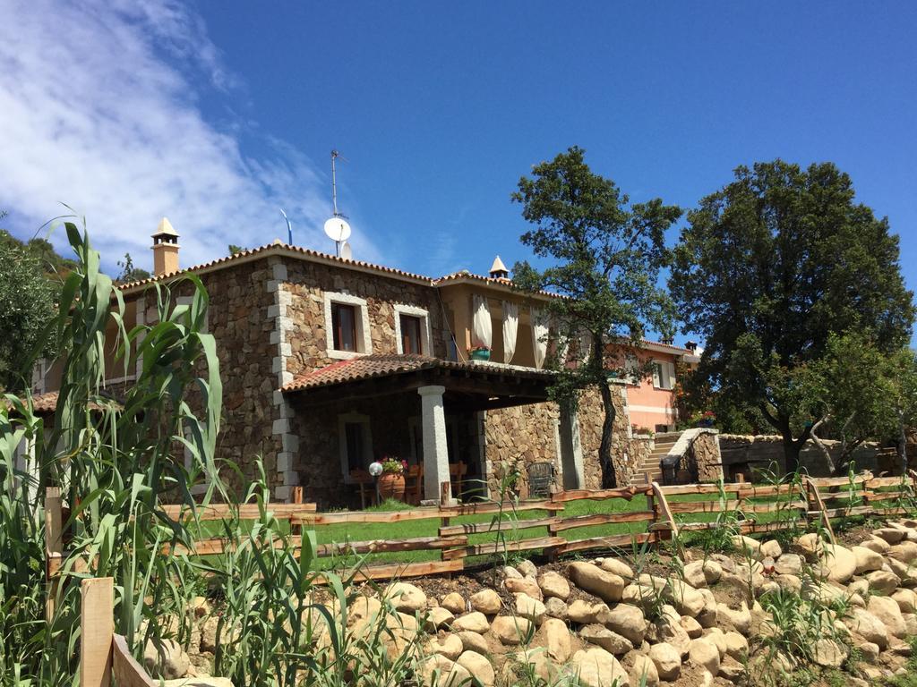 Il Giardino Di Daniela Bed & Breakfast San Teodoro  Eksteriør bilde