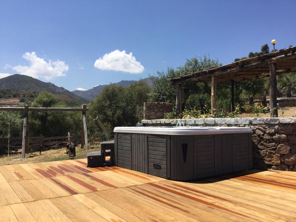 Il Giardino Di Daniela Bed & Breakfast San Teodoro  Eksteriør bilde